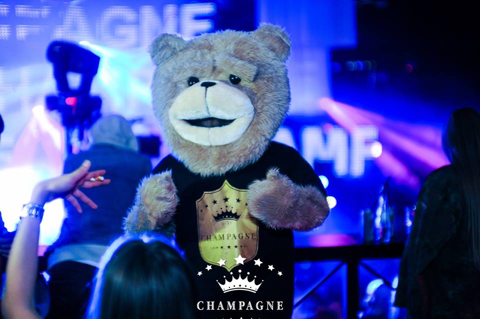 Cihan Caglar auf Champagne Party gebucht